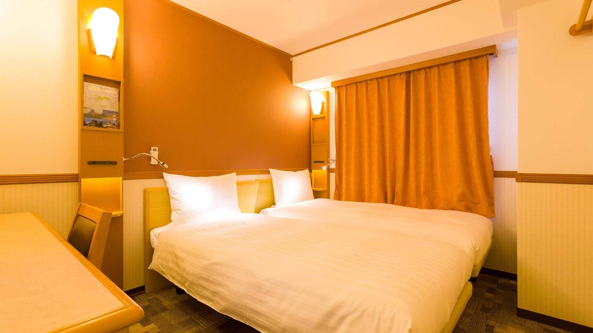 Toyoko Inn Nihombashi Bakurocho Токио Стая снимка