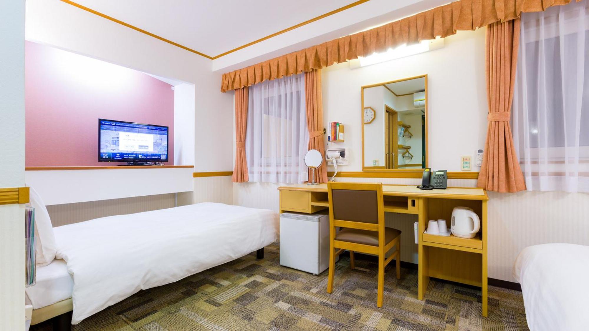 Toyoko Inn Nihombashi Bakurocho Токио Стая снимка